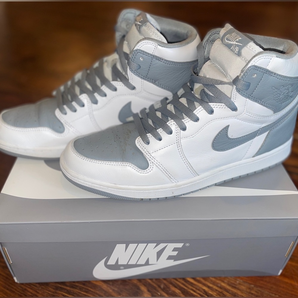 Nike Air Jordan 1 High OG Size 12.5 Gray and white